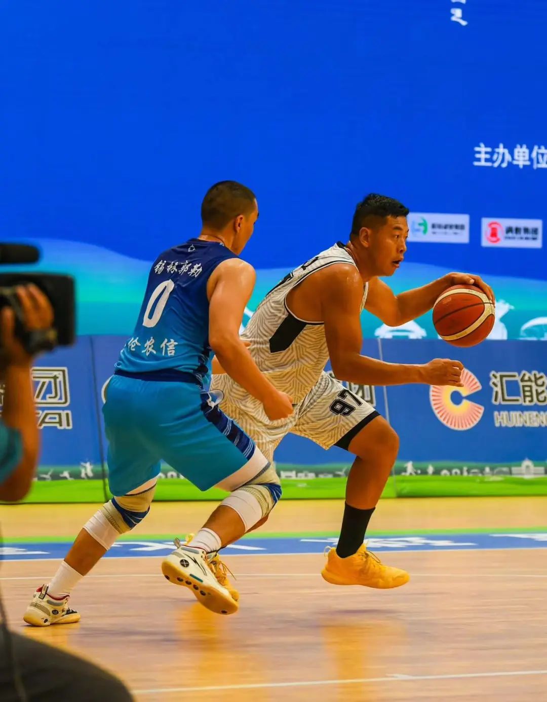 开云平台-丹麦队轻取法国队，黄鸭组合状态火热