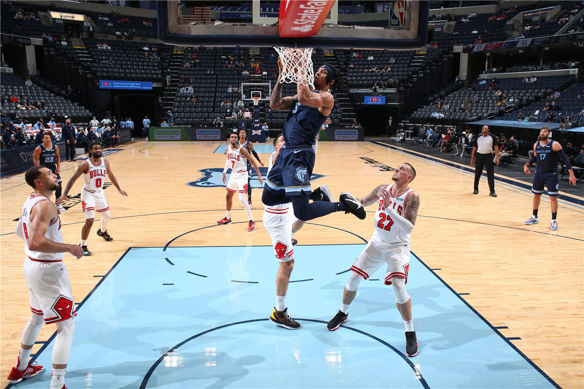 公牛逆转灰熊,乔治统治全场 公牛逆转灰熊,乔治统治全场