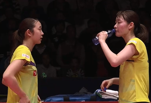 开云体育中国-日本队碾压中国队，黄鸭组合统治全场